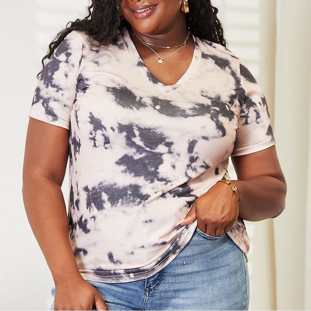 NEW Double Take Plus Size Pink Tie Dye Pattern V-Neck T-Shirt